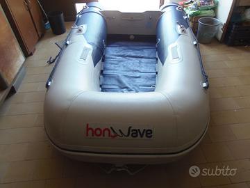 gommone con fuoribordo