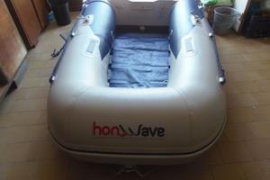 gommone con fuoribordo