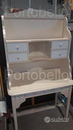 Codice: 272032 SCRITTOIO CON LIBRERIA SOPRASTANTE