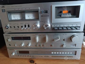 amplificatore technics.. Sony... JVC.. cassette de