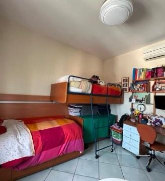 Cameretta completa di letto a castello