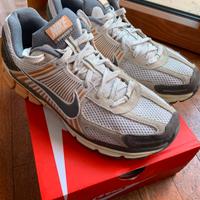 Nike vomero 5 taglia 45 uomo