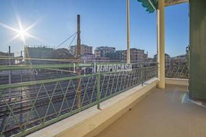 Ampio 4 locali luminoso con terrazzino