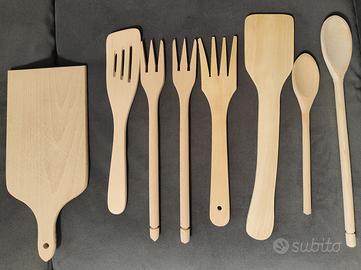 Set 8 utensili da cucina in legno