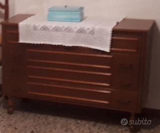 Como' in legno 4 cassetti