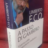 Libro Umberto Eco A passo di Gambero