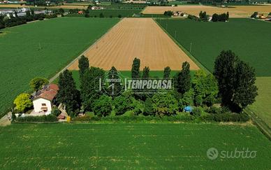 BIFAMILIARE RECENTE CON GIARDINO