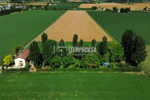 BIFAMILIARE RECENTE CON GIARDINO