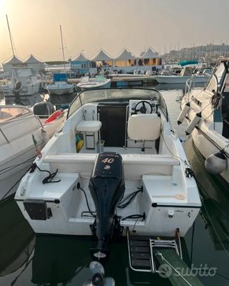 Barca motore mercury40/60cv con carello