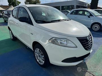 Lancia Ypsilon 0.9 TwinAir 85 CV 5 porte Metano Ec