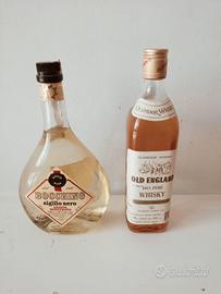 bottiglie di liquore vintage 