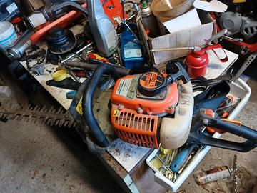 Attrezzi per pezzi di ricambio o da sistemare 