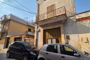 Casa indipendente di 289 m² con 5 locali a Bitonto