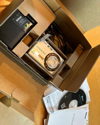 Nikon Coolpix S225