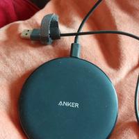 Pad di ricarica rapida wireless grigio scuro