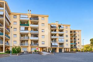 2 LOCALI A TARQUINIA
