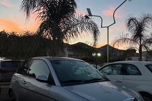 lancia y 2009 grigia