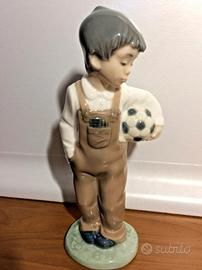 Nao "Pronto a giocare " Statuetta in porcellana"