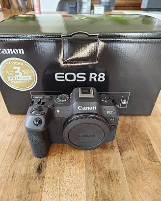 Canon EOS R8