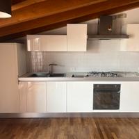 Cucina moderna bianco lucido marca Cesar da 345 cm