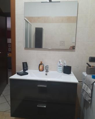 MOBILE BAGNO CON LAVABO, SPECCHIO E COLONNA 