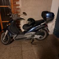Scooter Beverly 200