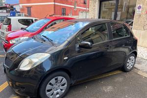 Toyota Yaris 1.0 5 porte Sol OK NEOPATENTATI