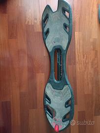 skateboard a Due Ruote OXELOBOARD NERO USATO 