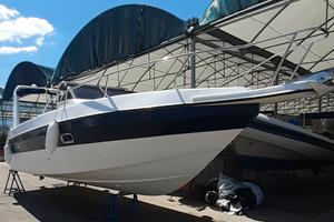 Barca walkaround Manò marine 24 sport