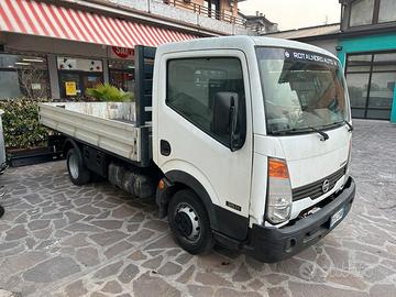 Vendo nissan cabstar 2.5