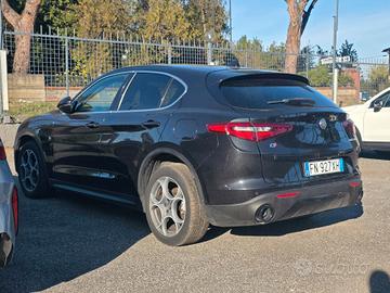 Alfa Romeo Stelvio 2.2 Turbodiesel 210 CV AT8 Q4 B