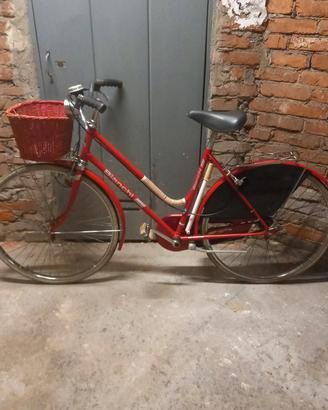 Bianchi tutta originale,come nuova.