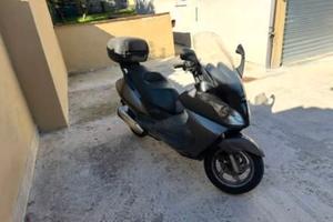 Aprilia atlantic 250