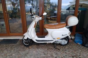 vespa et4