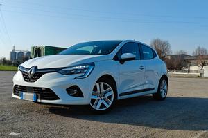 Renault Clio v zen 90cv