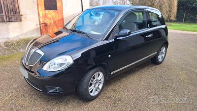 Lancia Ypsilon II 1.2 8V – 2008 – Argento