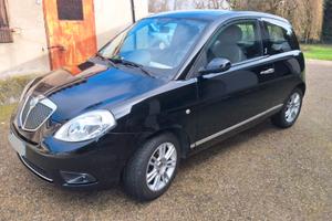 Lancia Ypsilon II 1.2 8V – 2008 – Argento