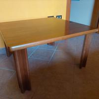 Tavolino basso quadrato in legno