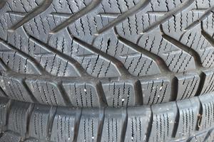 GOMME Pneumatici 225/65 R17 106H