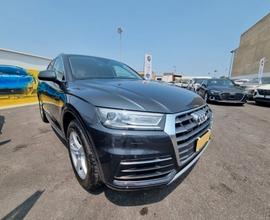 Audi Q5 40 TDI quattro S tronic Business Sport - 2