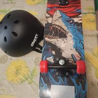 Skate con casco