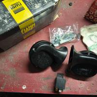 clacson Fiamm AM80S o AM80SX.