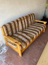 Divano letto con poltrona in legno massello