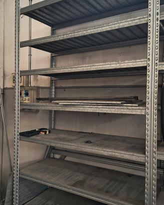 Scaffale in metallo usato