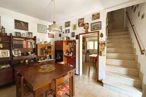 Casa indipendente di 137 m² con più di 5 locali a 