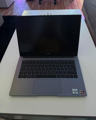 Pc portatile Huwaei Ryzen 5 / 8GB RAM / SSD 512GB