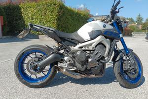 Yamaha MT 09 ABS 2015 akrapovic