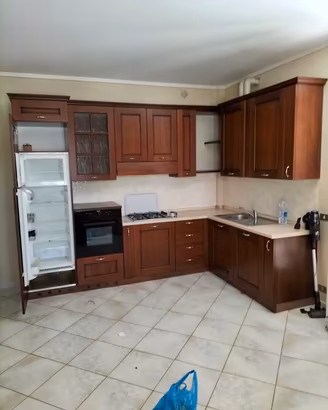 Cucina in legno ad angolo