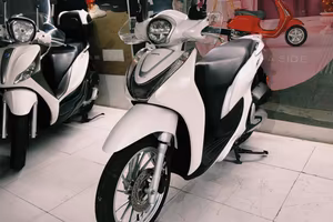 Honda SH Mode 125 BIANCO PERLATO