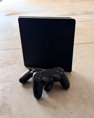 Playstation 4 con lettore dvd